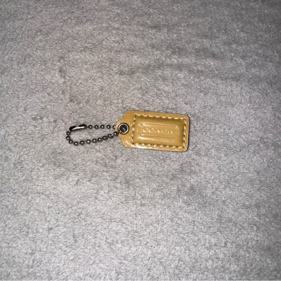 Coach tan/ yellow cream Keychain Tag - Picture 1 of 3